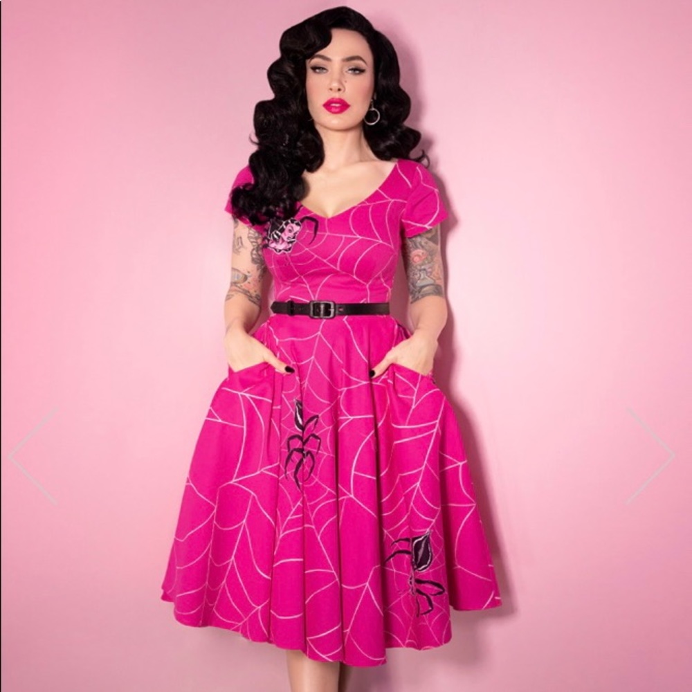 VANITY FAIR DRESS MEAN GIRLS CLUB X VIXEN